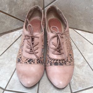 🌞Latigo pink embroidered shoes lace-up🌞